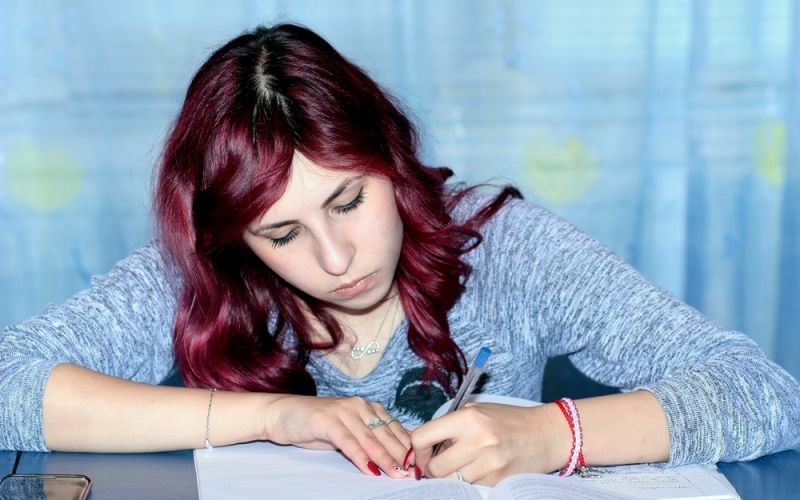 Ansiedad exámenes chica